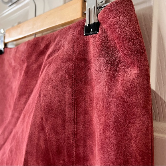 Leather Skirt - Picture 3 of 9